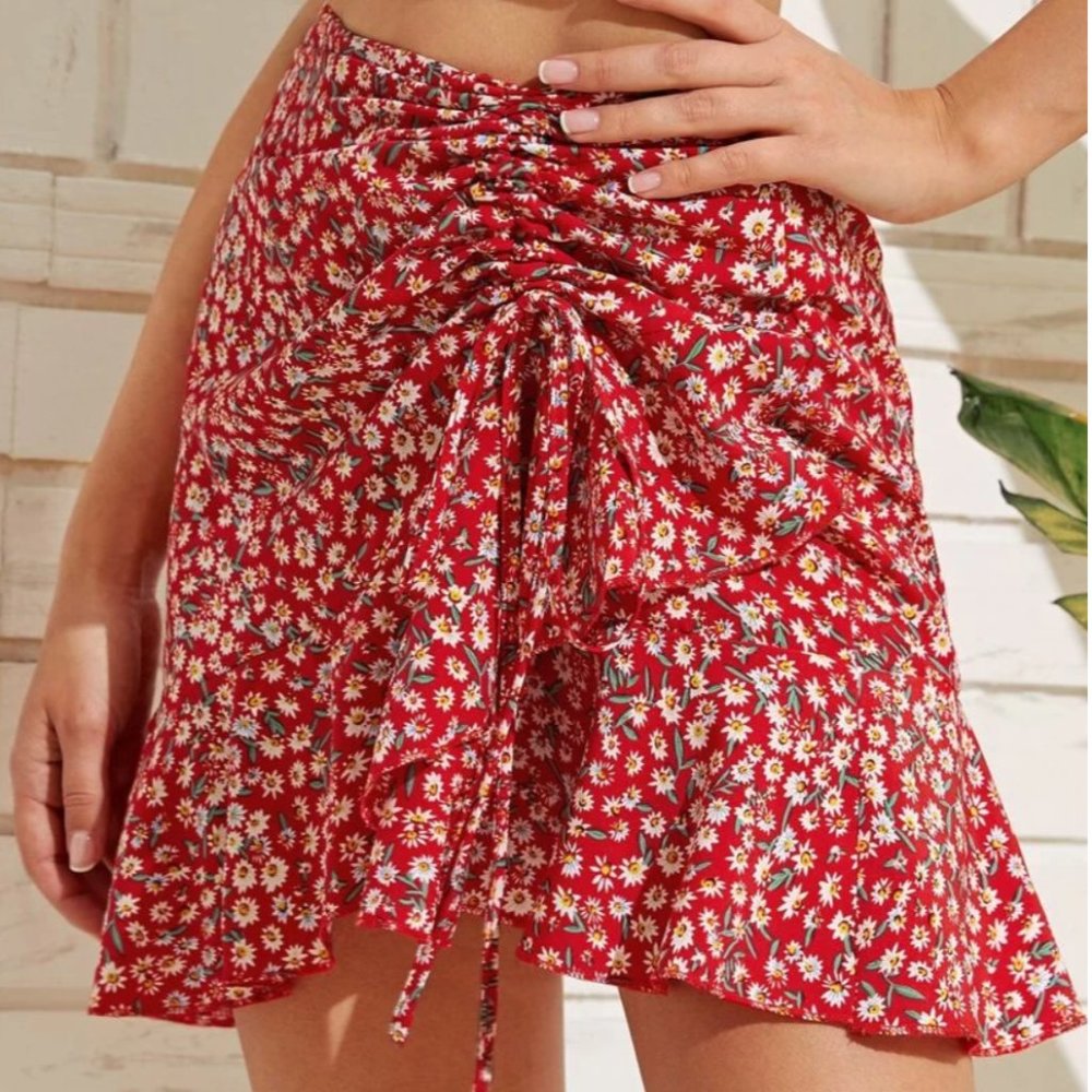 NWOT - SHEIN Red Floral Skirt - Small